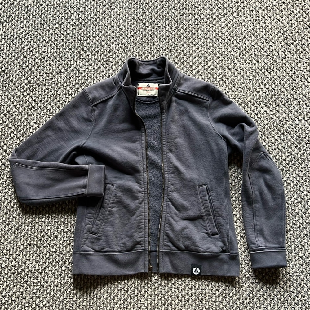 Women’s American Giant zip up sweatshirt. Grey. Medium. M